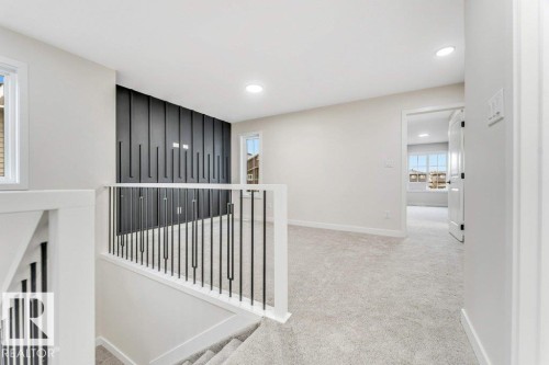 143 Pierwyck Loop, Spruce Grove, AB - Indoor Photo Showing Other Room