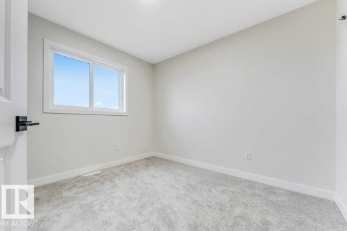 143 Pierwyck Loop, Spruce Grove, AB - Indoor Photo Showing Other Room