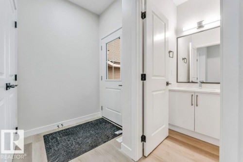 143 Pierwyck Loop, Spruce Grove, AB - Indoor Photo Showing Other Room