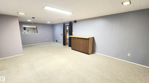 11447 127 Street, Edmonton, AB - Indoor