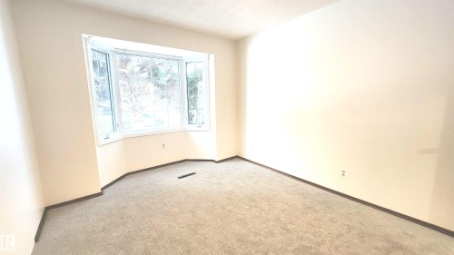 11447 127 Street, Edmonton, AB - Indoor Photo Showing Other Room