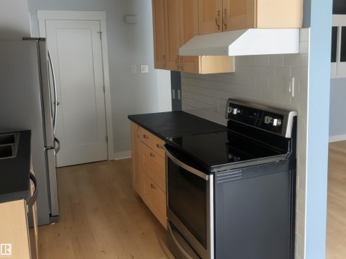J 16405 89 Avenue, Edmonton, AB - Indoor Photo Showing Kitchen