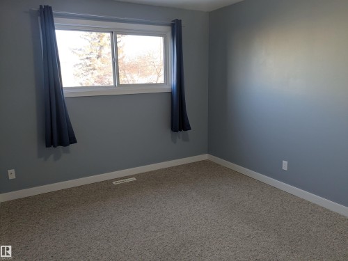 J 16405 89 Avenue, Edmonton, AB - Indoor Photo Showing Other Room