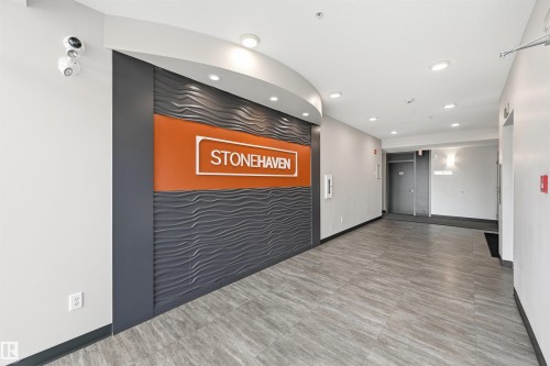 307 812 Welsh Drive, Edmonton, AB - Indoor Photo Showing Other Room