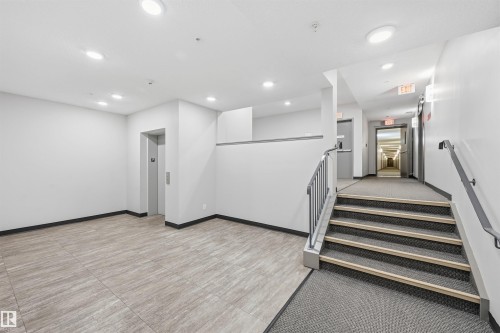 307 812 Welsh Drive, Edmonton, AB - Indoor Photo Showing Other Room