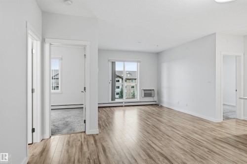 307 812 Welsh Drive, Edmonton, AB - Indoor