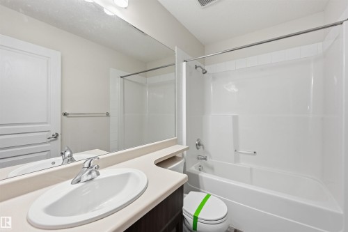307 812 Welsh Drive, Edmonton, AB - Indoor Photo Showing Bathroom