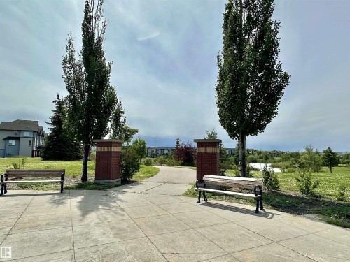 307 812 Welsh Drive, Edmonton, AB - Outdoor