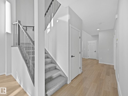 1212 25 Street, Edmonton, AB - Indoor Photo Showing Other Room