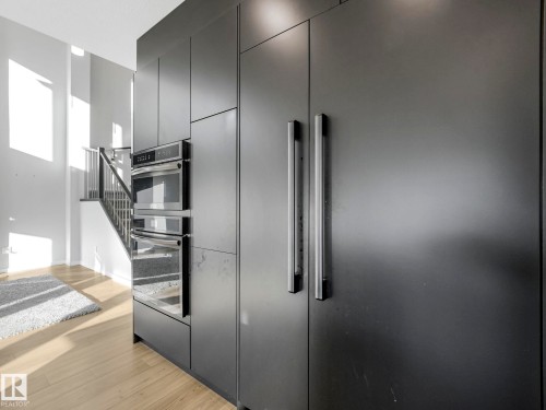 1212 25 Street, Edmonton, AB - Indoor