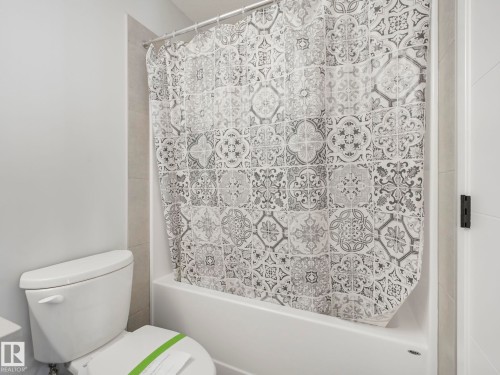 1212 25 Street, Edmonton, AB - Indoor Photo Showing Bathroom