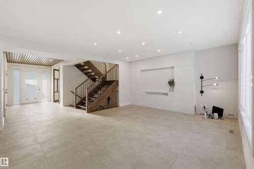 6038 Crawford Drive, Edmonton, AB - Indoor Photo Showing Other Room