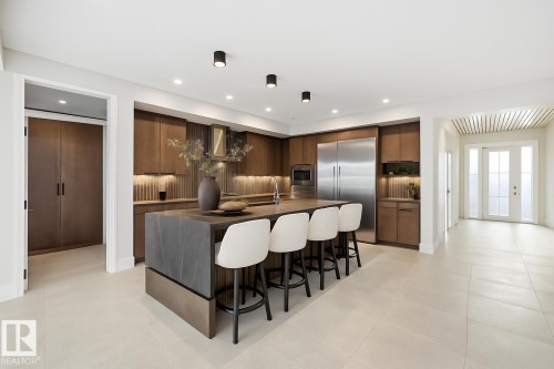 6038 Crawford Drive, Edmonton, AB - Indoor Photo Showing Kitchen