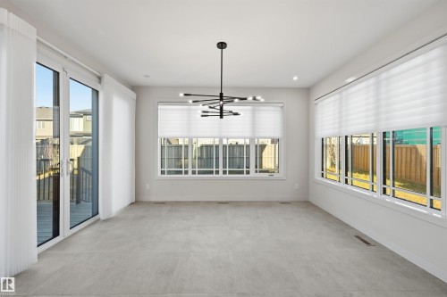 6038 Crawford Drive, Edmonton, AB - Indoor Photo Showing Other Room