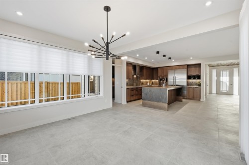 6038 Crawford Drive, Edmonton, AB - Indoor