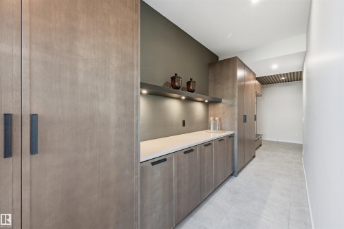 6038 Crawford Drive, Edmonton, AB - Indoor Photo Showing Other Room