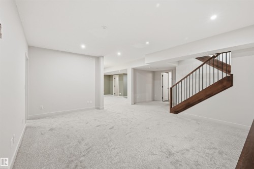 6038 Crawford Drive, Edmonton, AB - Indoor