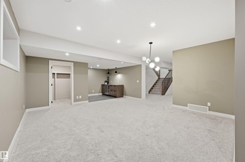 6038 Crawford Drive, Edmonton, AB - Indoor