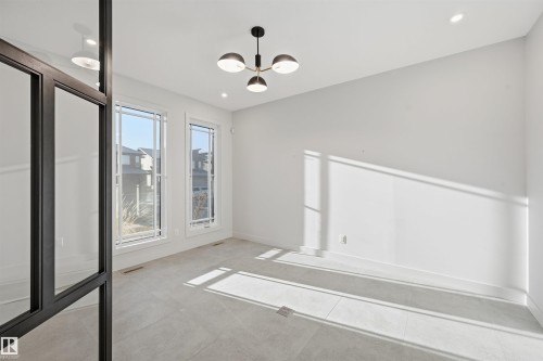 6038 Crawford Drive, Edmonton, AB - Indoor Photo Showing Other Room