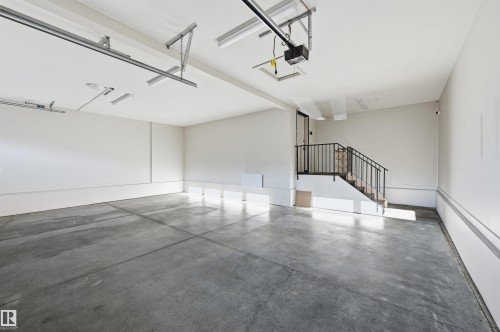 6038 Crawford Drive, Edmonton, AB - Indoor Photo Showing Other Room