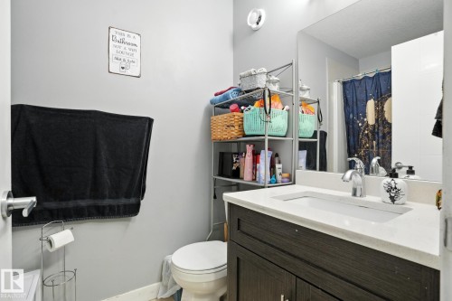 10436 154 Street, Edmonton, AB - Indoor Photo Showing Bathroom