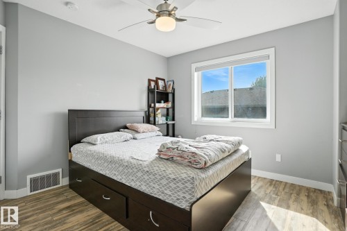 10438 154 Street, Edmonton, AB - Indoor Photo Showing Bedroom