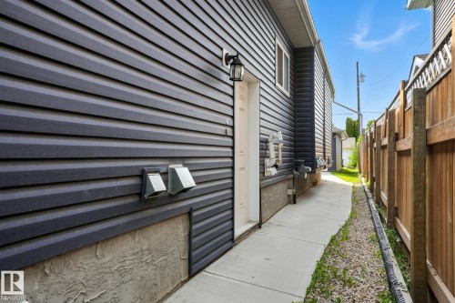 10438 154 Street, Edmonton, AB - Outdoor