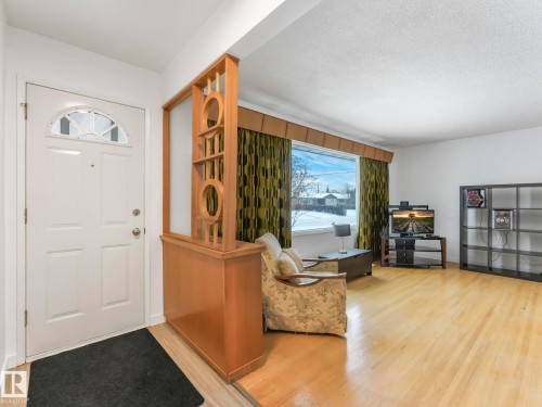 11412 134A Avenue, Edmonton, AB - Indoor