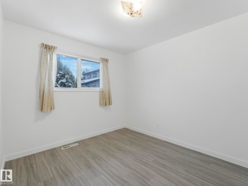 11412 134A Avenue, Edmonton, AB - Indoor Photo Showing Other Room