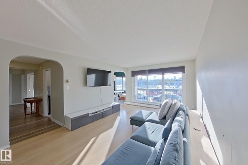 207 11420 40 Avenue, Edmonton, AB - Indoor