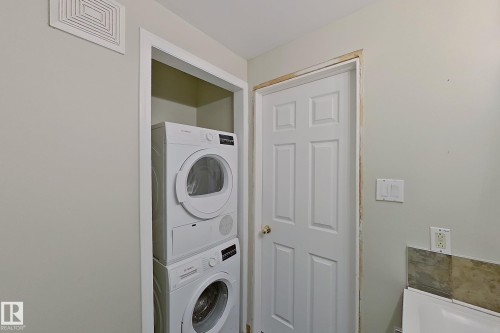 207 11420 40 Avenue, Edmonton, AB - Indoor Photo Showing Laundry Room