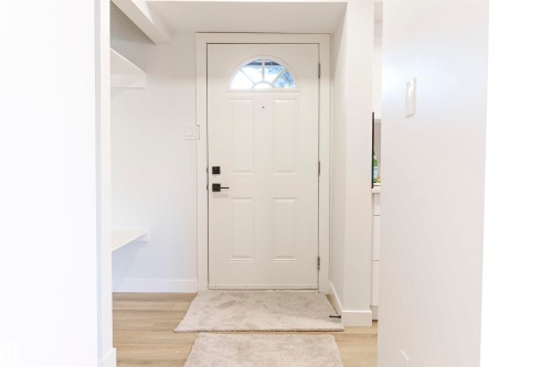 18418 62B Avenue, Edmonton, AB - Indoor Photo Showing Other Room