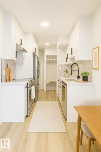 18418 62B Avenue, Edmonton, AB - Indoor Photo Showing Kitchen