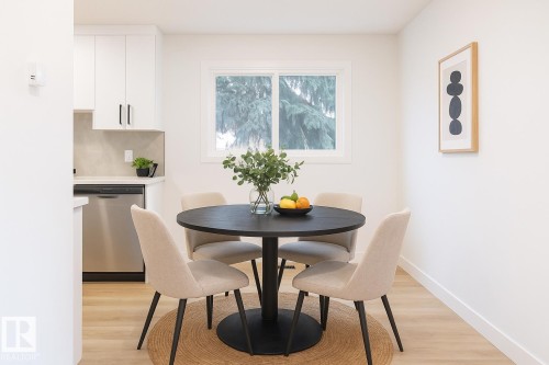 18418 62B Avenue, Edmonton, AB - Indoor Photo Showing Dining Room