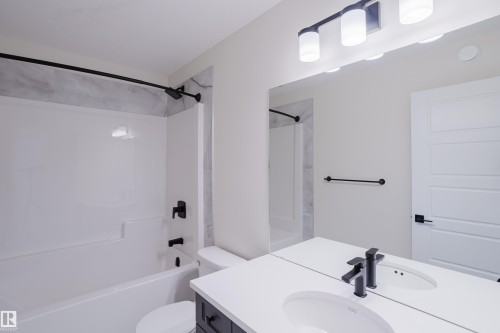 143 Catria Point(E), Sherwood Park, AB - Indoor Photo Showing Bathroom