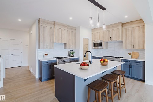 143 Catria Point(E), Sherwood Park, AB - Indoor Photo Showing Kitchen With Upgraded Kitchen