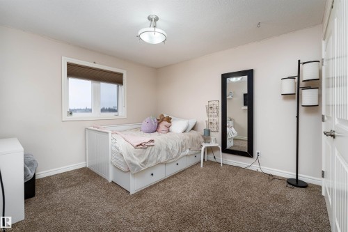 22 Vale Terrace, Fort Saskatchewan, AB - Indoor Photo Showing Bedroom