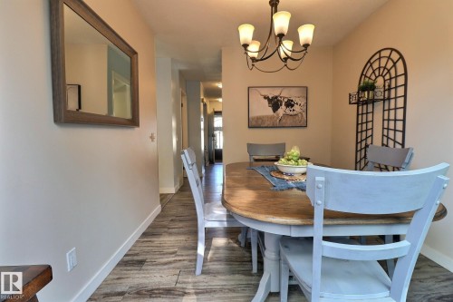 5315 39 Avenue, Edmonton, AB - Indoor Photo Showing Dining Room