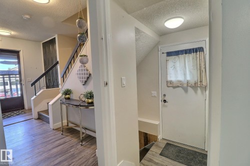 5315 39 Avenue, Edmonton, AB - Indoor Photo Showing Other Room