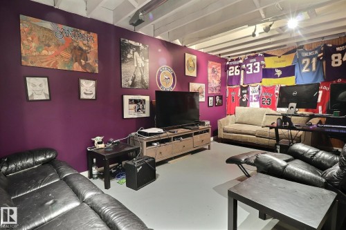 5315 39 Avenue, Edmonton, AB - Indoor