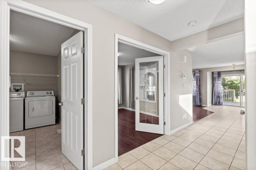 7011 Strom Lane, Edmonton, AB - Indoor Photo Showing Laundry Room