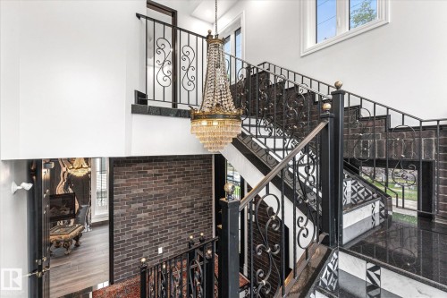 11833 102 Avenue, Edmonton, AB - Indoor Photo Showing Other Room