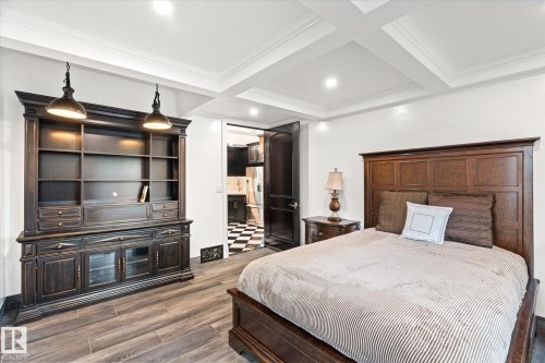 11833 102 Avenue, Edmonton, AB - Indoor Photo Showing Bedroom