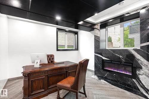 11833 102 Avenue, Edmonton, AB - Indoor Photo Showing Other Room