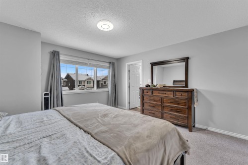465 Ebbers Way, Edmonton, AB - Indoor Photo Showing Bedroom