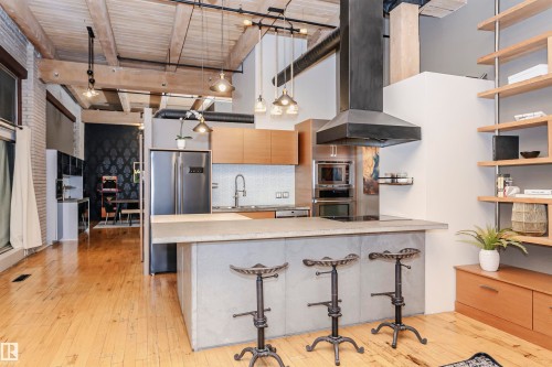 118 10309 107 Street, Edmonton, AB - Indoor Photo Showing Kitchen With Upgraded Kitchen