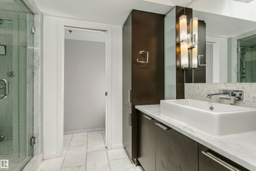 118 10309 107 Street, Edmonton, AB - Indoor Photo Showing Bathroom
