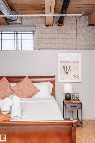 118 10309 107 Street, Edmonton, AB - Indoor