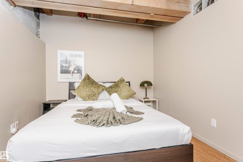 118 10309 107 Street, Edmonton, AB - Indoor Photo Showing Bedroom