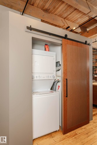 118 10309 107 Street, Edmonton, AB - Indoor Photo Showing Laundry Room